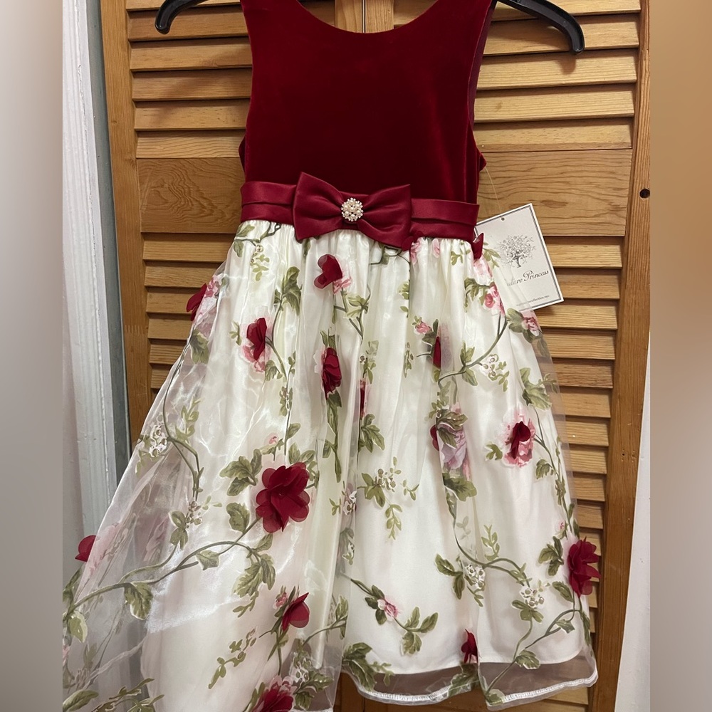 Girl dress SIZE 6/7